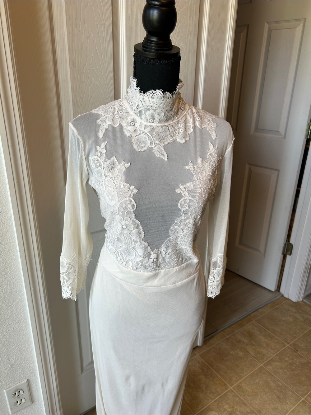 Classic Ivory Lace High-Neck Wedding Dress